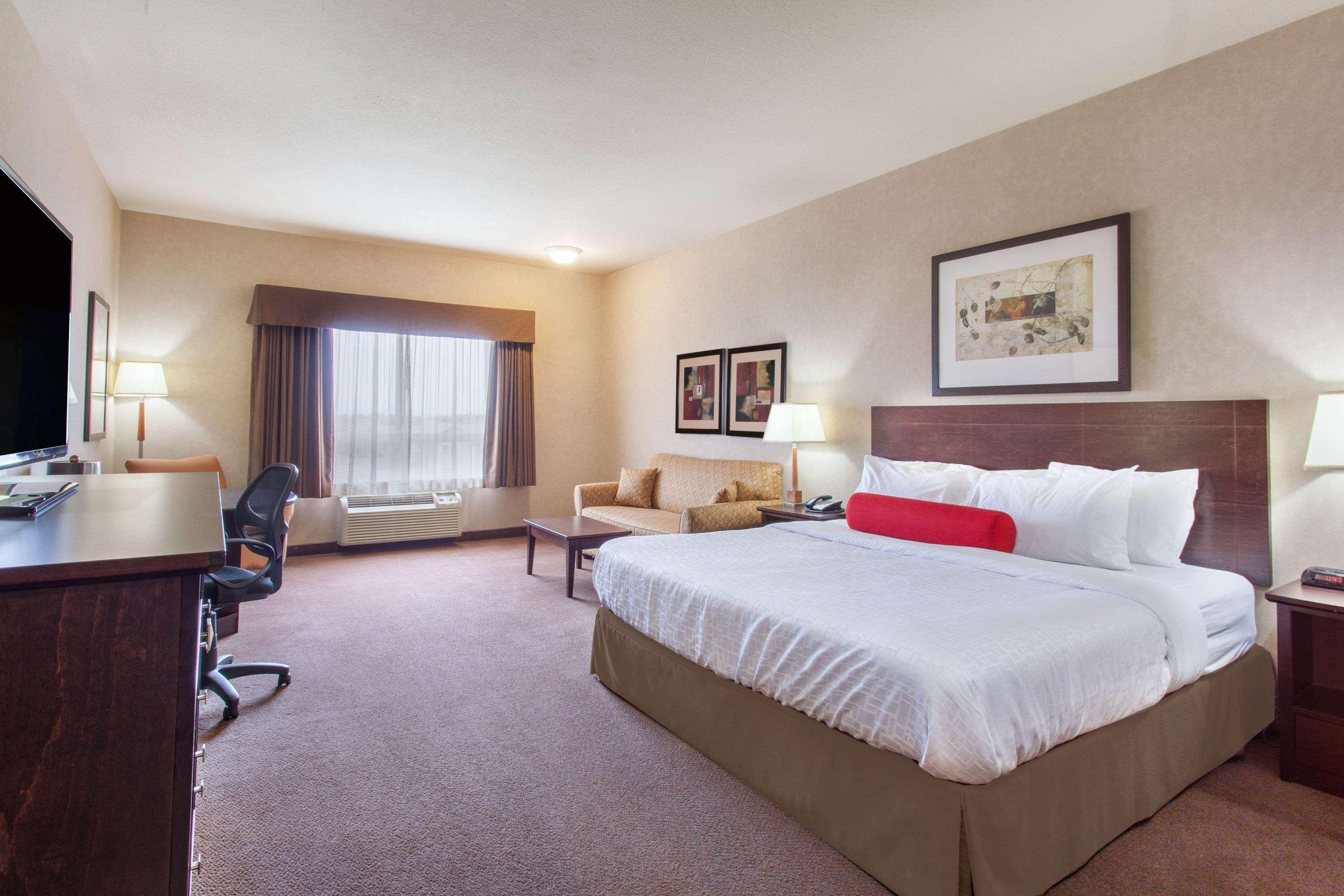 Ramada By Wyndham Camrose Hotel Luaran gambar