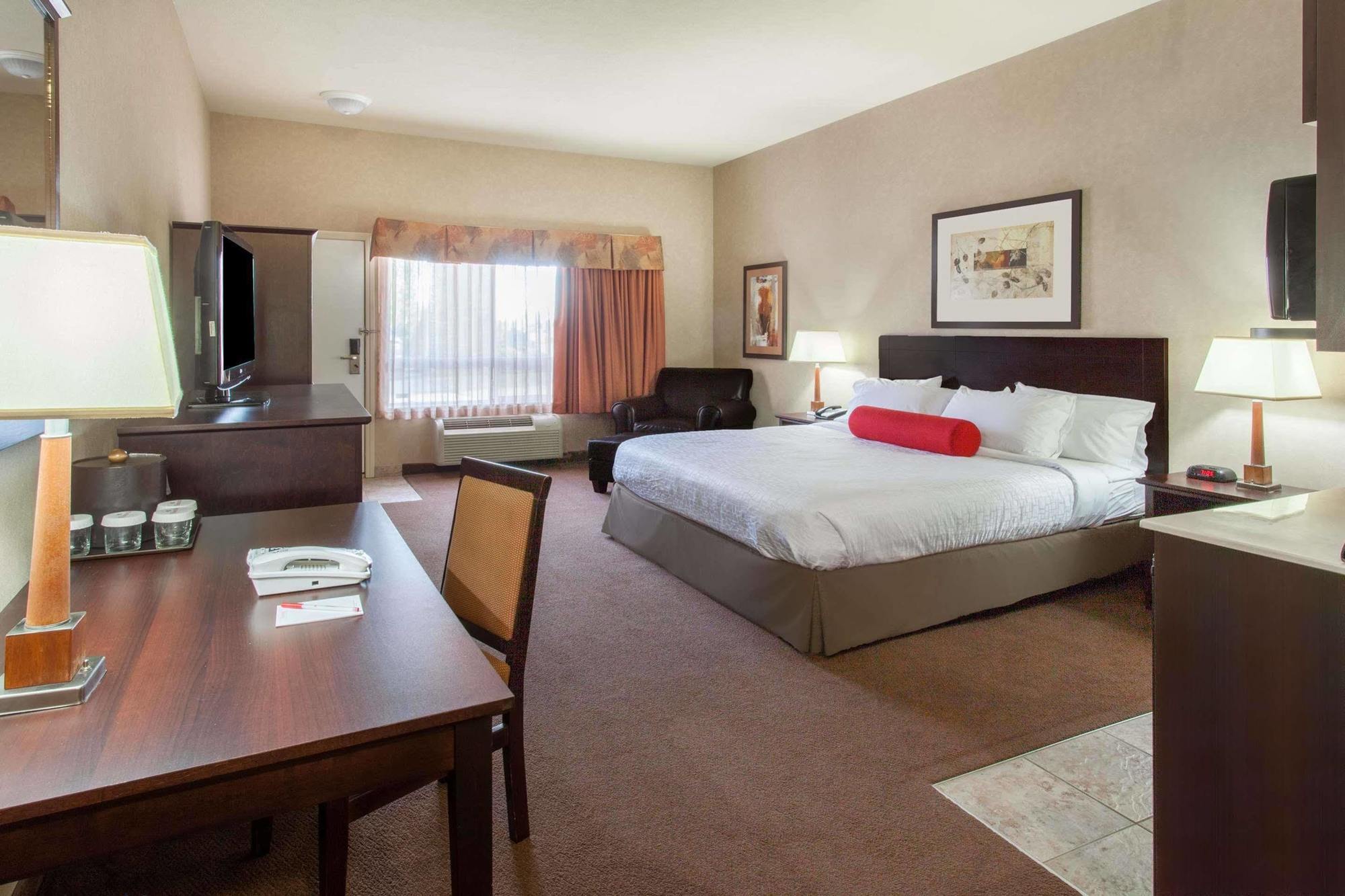 Ramada By Wyndham Camrose Hotel Luaran gambar